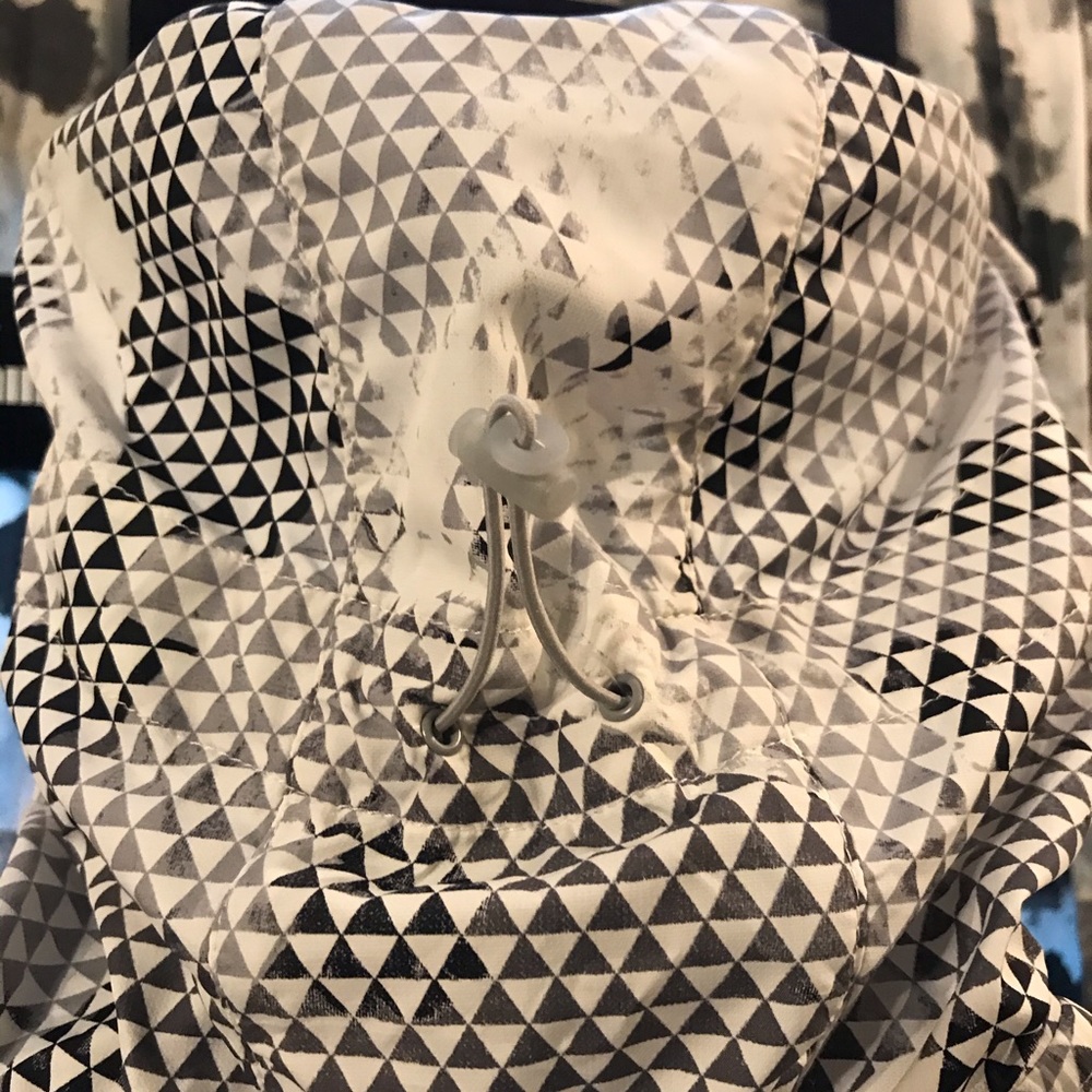 Nike Women’s Running Jacket - Picture 6 of 6